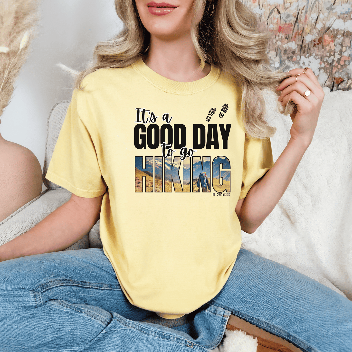 Hiking Enthusiast T-shirt, Outdoor Adventure Tee, Mountain Lover Shirt, Nature Hiker Top, Trail Explorer Tee, Great Day to be Hiking